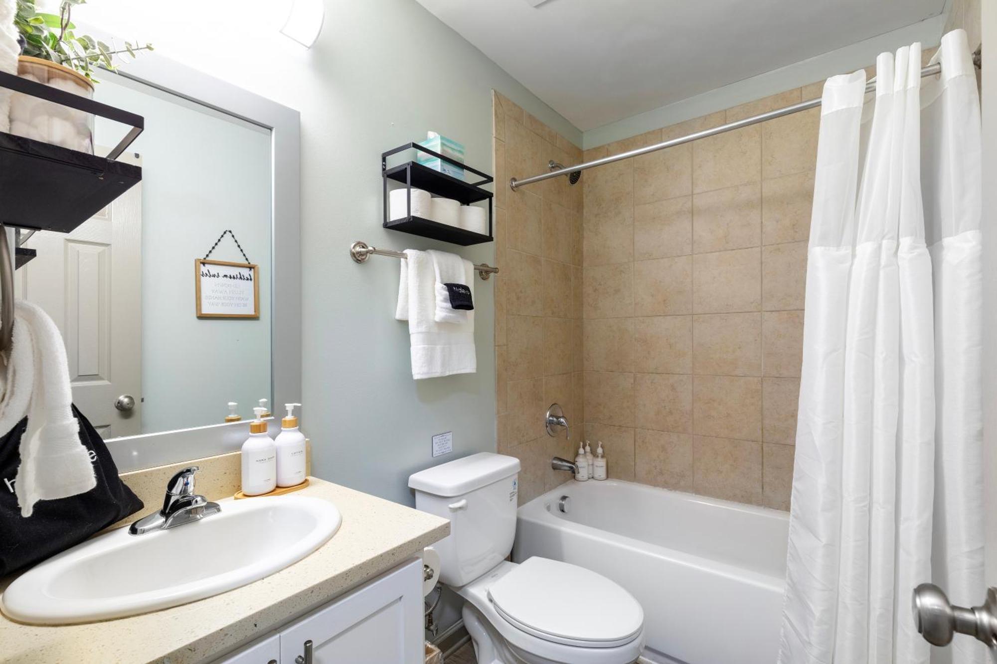 Modern Swank Luxury Aptmins The Battery3bd2br Apartment *